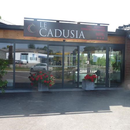 Hotel Logis Le Cadusia Chaource Zewnętrze zdjęcie