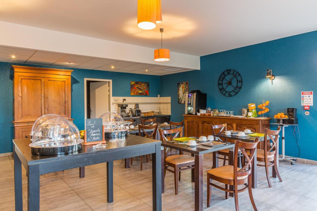 Hotel Logis Le Cadusia Chaource Zewnętrze zdjęcie