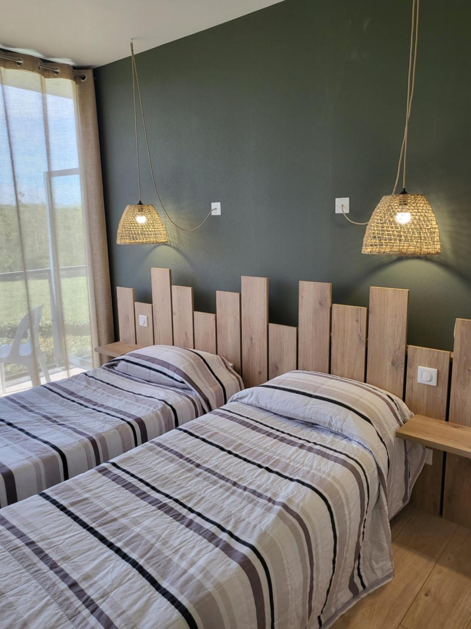 Hotel Logis Le Cadusia Chaource Zewnętrze zdjęcie