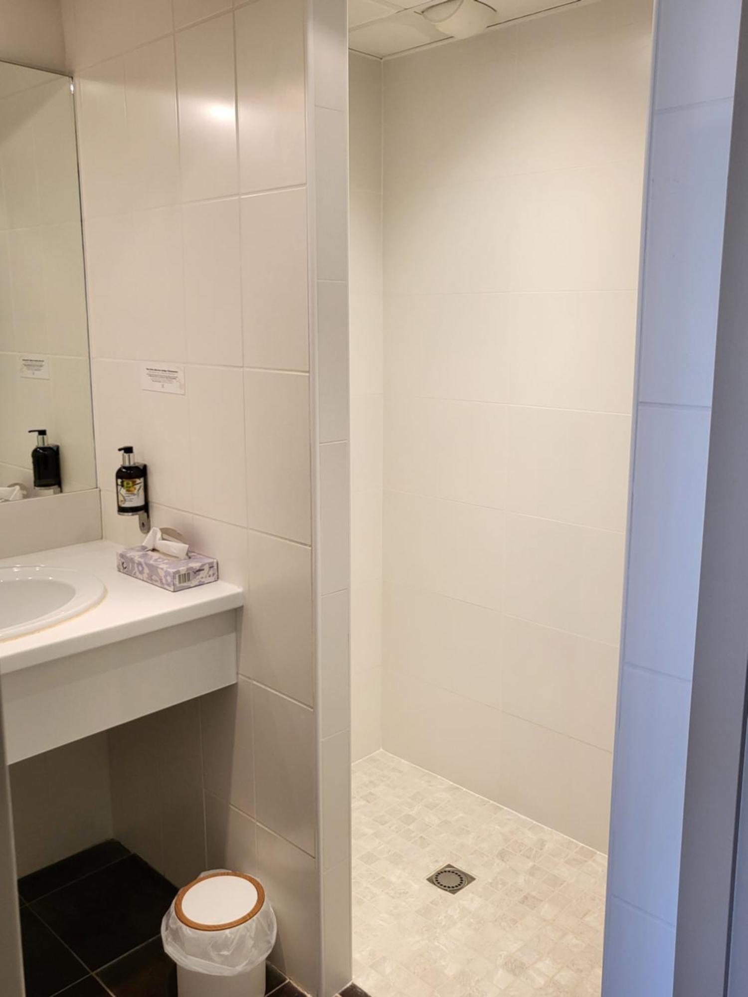 Hotel Logis Le Cadusia Chaource Zewnętrze zdjęcie