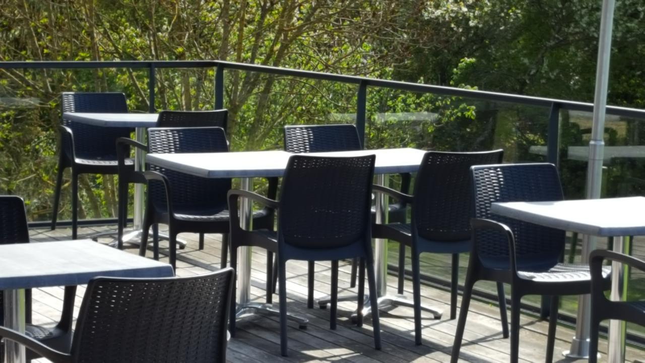 Hotel Logis Le Cadusia Chaource Zewnętrze zdjęcie