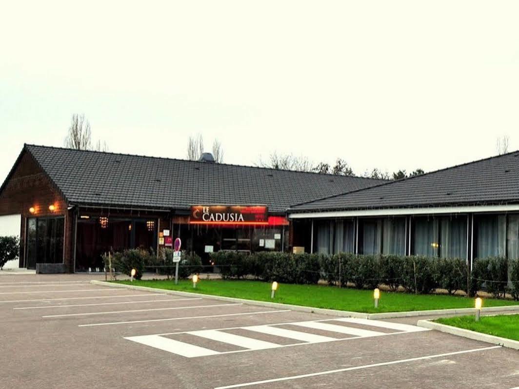 Hotel Logis Le Cadusia Chaource Zewnętrze zdjęcie